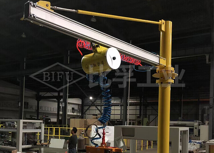 零部件搬運(yùn)氣動(dòng)平衡吊案例