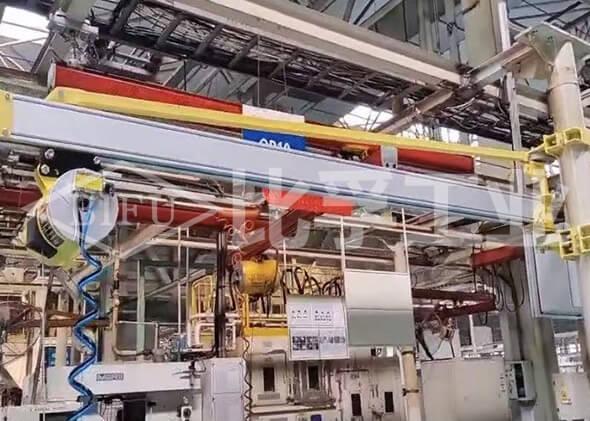 汽車(chē)主機(jī)廠氣動(dòng)平衡吊配墻壁吊案例