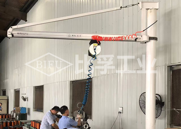 銅線圈下線氣動(dòng)平衡吊案例