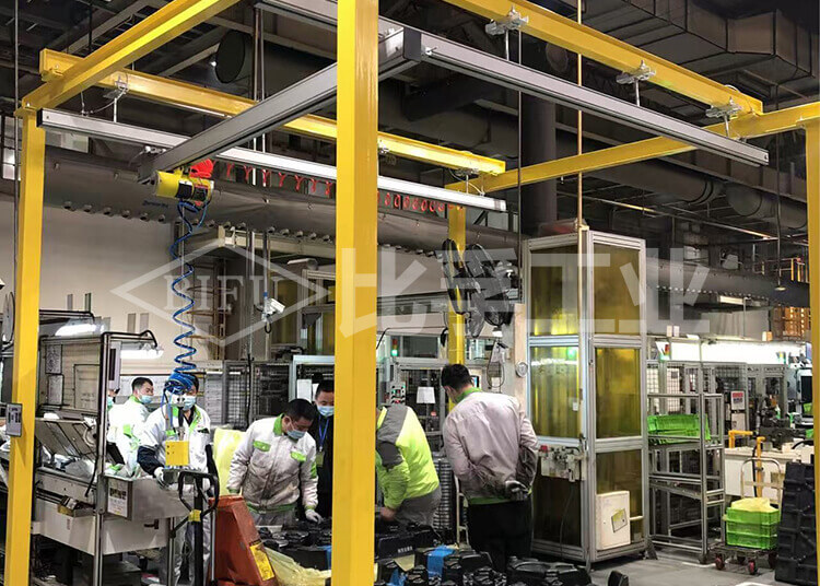 汽車(chē)離合器下線氣動(dòng)平衡吊案例