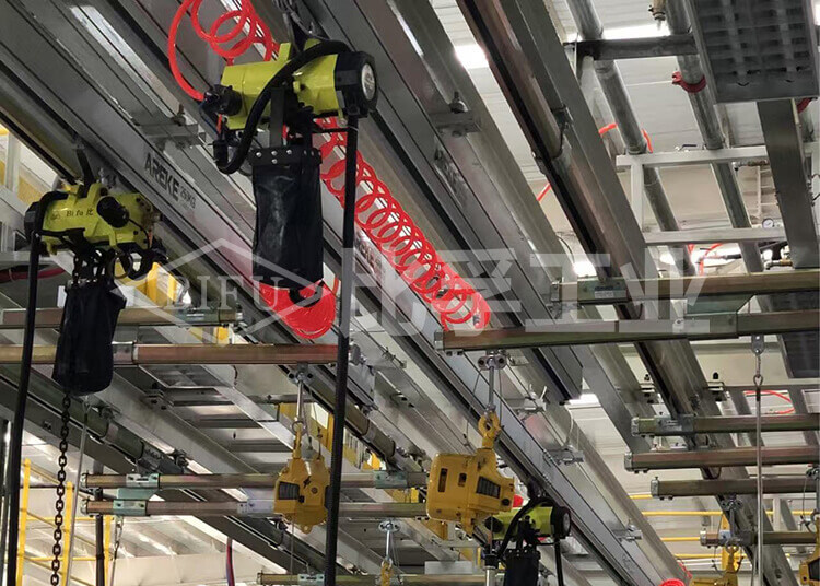 汽車(chē)主機(jī)廠焊接線氣動(dòng)葫蘆配案例