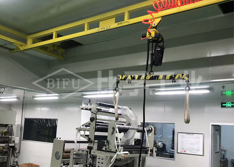 包裝膜搬運(yùn)氣動(dòng)葫蘆案例