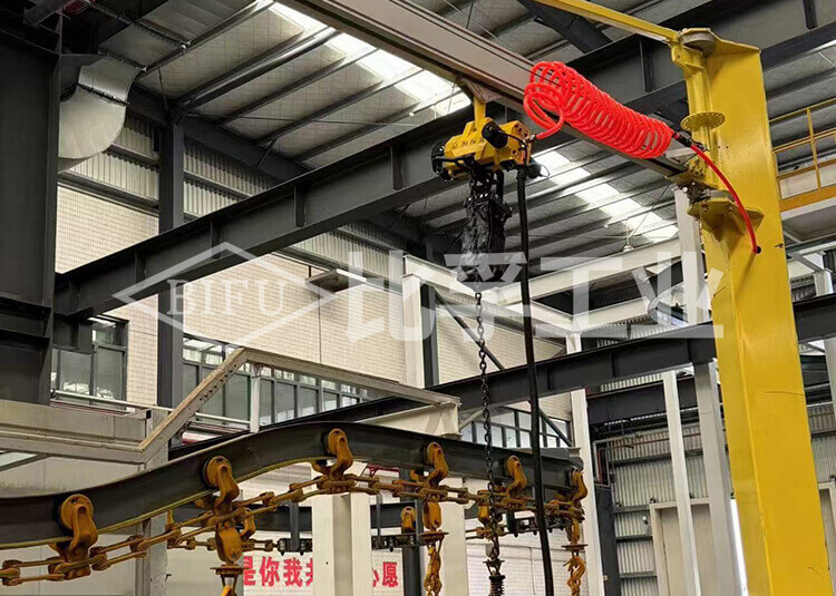 零部件上下線氣動(dòng)葫蘆案例